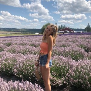 Meet your Posher, Kassie